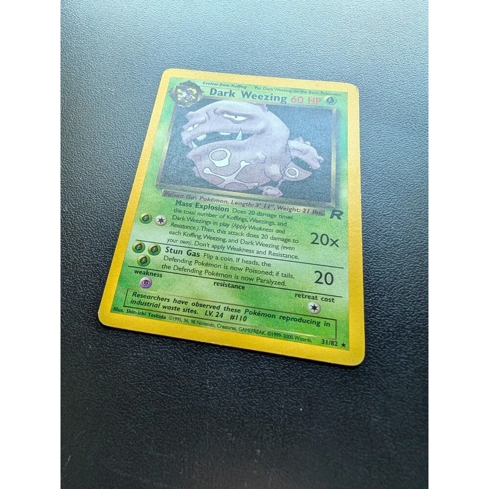 Dark Weezing 31/82 Team Rocket Regular rare pokemon card vintage